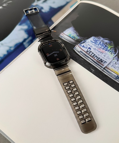 CALIFORNIA OUTFITTERS(カリフォルニア アウトフィッターズ)の「8B3 クリアスマートウォッチ Apple Watchバンド ケース一体型ベルト 38mm 40mm 41mm 42mm 44mm 45mm(デジタル腕時計・レディース・ブラック/クリア・38-41mm/42-45mm)」の1枚目の写真