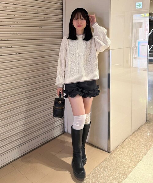 Another Branch olive des olive（アナザーブランチオリーブデオリーブ）の「ベロアモールケーブルプルオーバー（ニット/セーター・レディース・ラベンダー/イエロー/アイボリー/サックスブルー/グレー・FREE）」の9枚目の写真