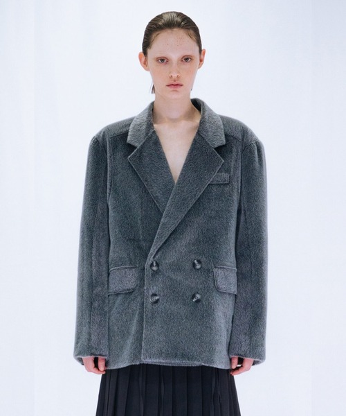 VIAVANDA(ヴィアヴァンダ)の「FUR DOUBLE JACKET(テーラードジャケット・レディース・グレー/ブラウン・FREE)」の2枚目の写真
