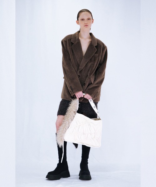 VIAVANDA(ヴィアヴァンダ)の「FUR DOUBLE JACKET(テーラードジャケット・レディース・グレー/ブラウン・FREE)」の7枚目の写真