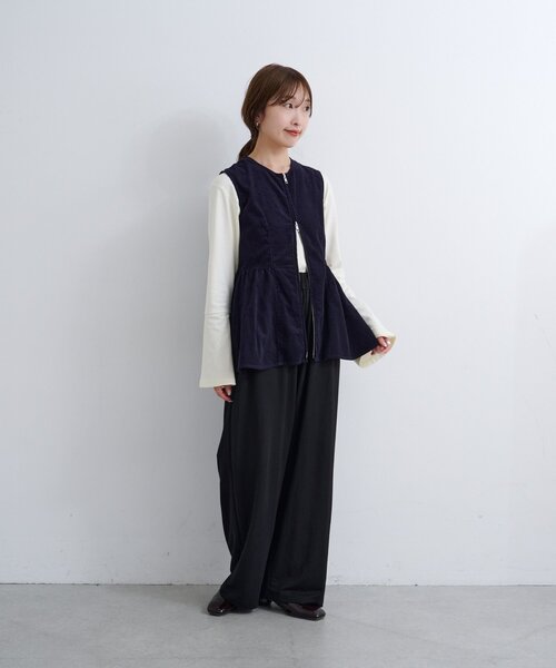 Kastane(カスタネ)の「【4色展開/無地&ボーダー】B ベルスリーブ2WAYカットトップス(Tシャツ/カットソー・レディース・ブラック/アイボリー/チャコールグレー/ブラウン・FREE)」の13枚目の写真