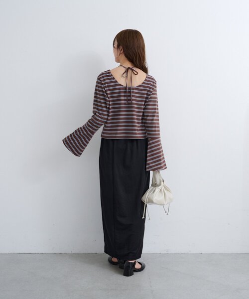 Kastane(カスタネ)の「【4色展開/無地&ボーダー】B ベルスリーブ2WAYカットトップス(Tシャツ/カットソー・レディース・ブラック/アイボリー/チャコールグレー/ブラウン・FREE)」の5枚目の写真