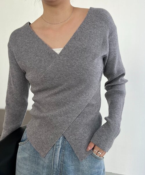 新色/ライトベージュ・グレー】クロスVネックニット（ニット/セーター