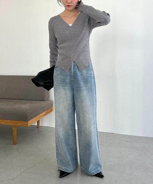 新色/ライトベージュ・グレー】クロスVネックニット（ニット/セーター