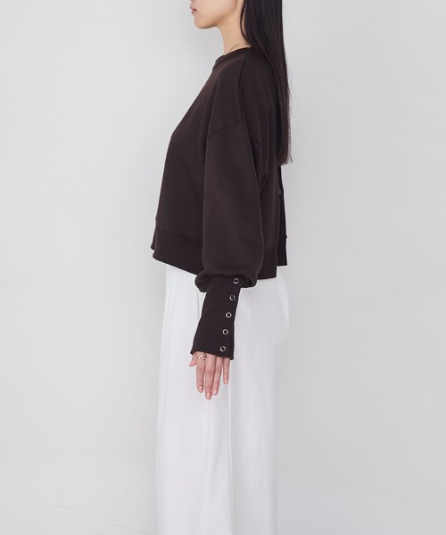 forksy.（フォルクシー）の「【forksy.】オープンバックロングカフススウェットプルオーバー（スウェット・レディース・ブラック/ブラウン/オートミール/ホワイト系・FREE）」の5枚目の写真