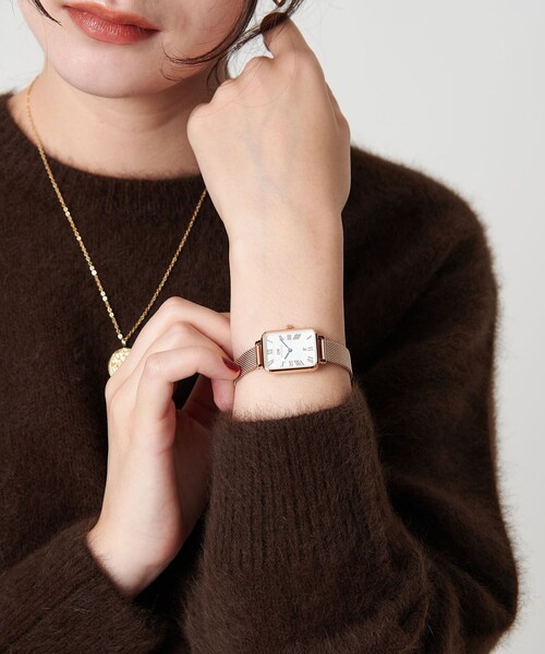Daniel Wellington(ダニエルウェリントン)の「<DANIEL WELLINGTON>Quadro Melrose Roman Numerals Date/腕時計(アナログ腕時計・レディース・ライトピンク/シルバー・FREE)」の4枚目の写真