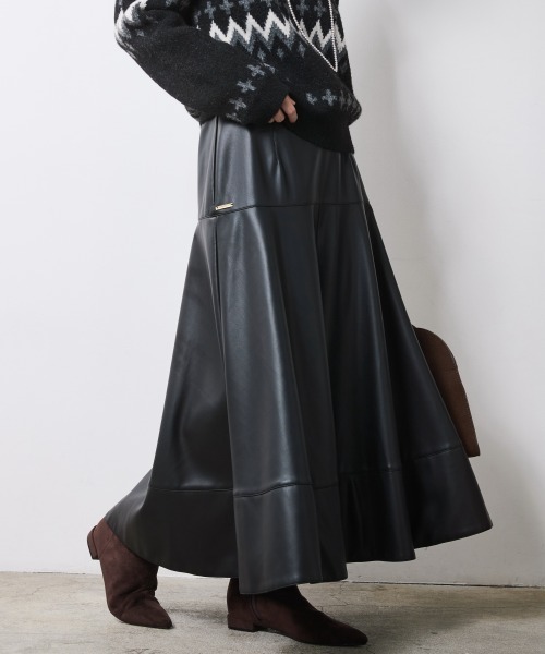 CHIC STYLE(シックスタイル)の「フェイクレザーフレアスカート<大きいサイズ有>シックスタイル(スカート・レディース・ブラック/ブラウン・3L/LL/L/M/5L/4L)」の15枚目の写真