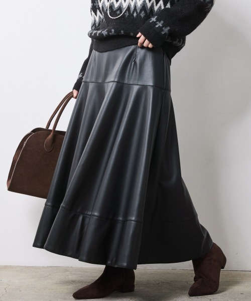 CHIC STYLE(シックスタイル)の「フェイクレザーフレアスカート<大きいサイズ有>シックスタイル(スカート・レディース・ブラック/ブラウン・3L/LL/L/M/5L/4L)」の16枚目の写真