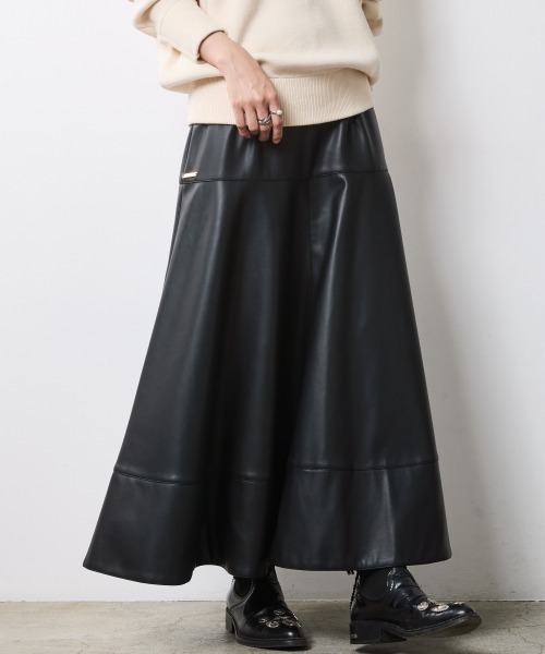 CHIC STYLE(シックスタイル)の「フェイクレザーフレアスカート<大きいサイズ有>シックスタイル(スカート・レディース・ブラック/ブラウン・3L/LL/L/M/5L/4L)」の21枚目の写真