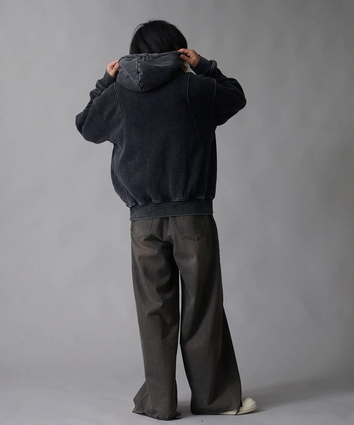 Theater code（シアターコード）の「Brushed Fleece Wash-Finished Pullover Hoodie / 裏起毛 ウォッシュ加工 プルオーバーパーカー 2026年 夏 夏服メンズ（パーカー・メンズ・ブラック/グレー・M/L）」の6枚目の写真