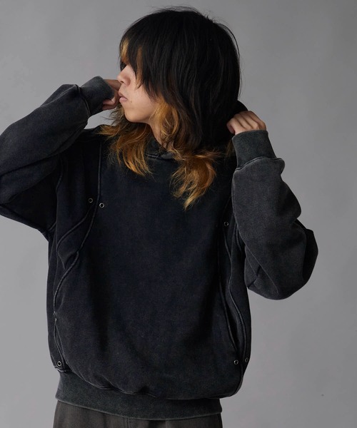 Theater code（シアターコード）の「Brushed Fleece Wash-Finished Pullover Hoodie / 裏起毛 ウォッシュ加工 プルオーバーパーカー 2026年 夏 夏服メンズ（パーカー・メンズ・ブラック/グレー・M/L）」の12枚目の写真