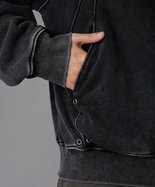 Theater code（シアターコード）の「Brushed Fleece Wash-Finished Pullover Hoodie / 裏起毛 ウォッシュ加工 プルオーバーパーカー 2026年 夏 夏服メンズ（パーカー・メンズ・ブラック/グレー・M/L）」の15枚目の写真