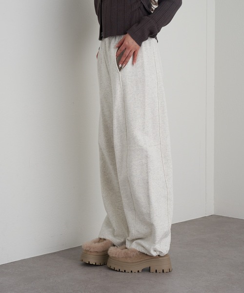 RAY CASSIN(レイカズン)の「ルーズスウェットパンツ(スウェットパンツ・レディース・ホワイト系その他/ブラック系その他2/ブラウン系その他2・FREE)」の18枚目の写真
