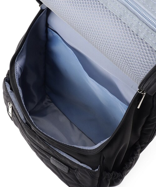 ITS'DEMO（イッツデモ）の「【10ポケット／A4】収納アドバイザーキルトリュック（バックパック/リュック・レディース・カーキ/ブラック/ナチュラル・00）」の6枚目の写真