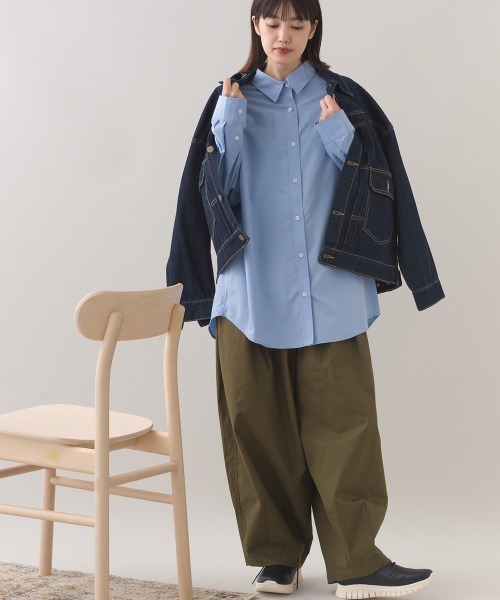 OMNES(オムネス)の「ブロードオーバーサイズレギュラーカラー 長袖シャツブラウス(シャツ/ブラウス・レディース・ブルー/ブラック/ライトベージュ/マルチ/ホワイト/ホワイト系その他・FREE)」の18枚目の写真