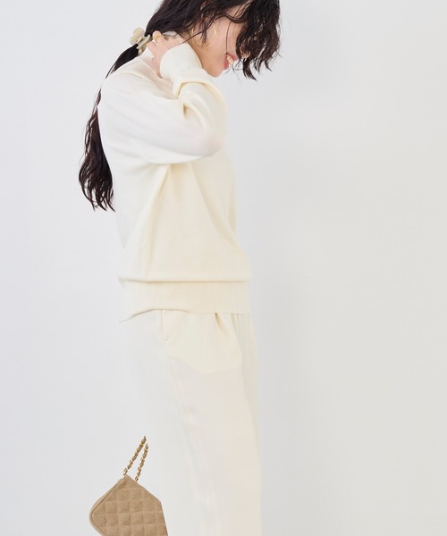 MICA&DEAL（マイカ＆ディール）の「16Gタートルネックプルオーバー〈アンサンブル対応〉（ニット/セーター・レディース・キャメル/レッド/ブラック/オフホワイト・FREE）」の8枚目の写真