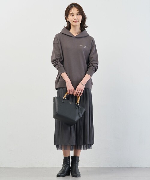 J.PRESS（ジェイプレス）の「【WEB限定】ロゴ裏毛 パーカー（パーカー・レディース・ふじ色系/サックスブルー系/ベージュ系/ネイビー系/グレー系・T13）」の11枚目の写真