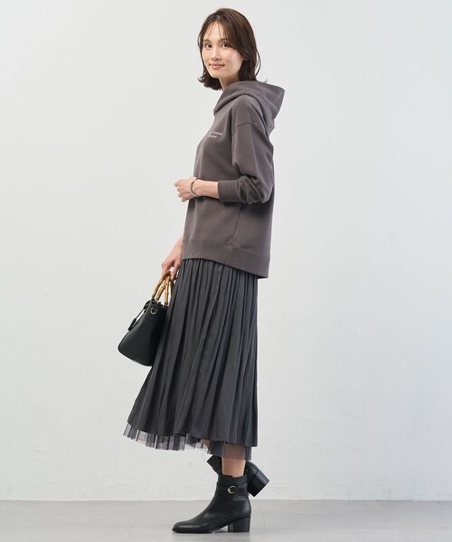 J.PRESS（ジェイプレス）の「【WEB限定】ロゴ裏毛 パーカー（パーカー・レディース・ふじ色系/サックスブルー系/ベージュ系/ネイビー系/グレー系・T13）」の15枚目の写真