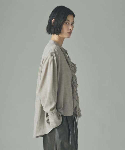 Curensology（カレンソロジー）の「Curensology(カレンソロジー)/ウールMIXビエラフリルブラウス（シャツ/ブラウス・レディース・ネイビー/ベージュ/オフホワイト・FREE）」の11枚目の写真