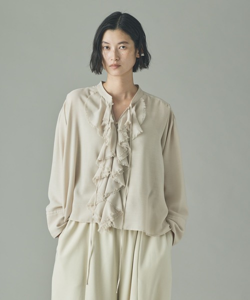 Curensology（カレンソロジー）の「Curensology(カレンソロジー)/ウールMIXビエラフリルブラウス（シャツ/ブラウス・レディース・ネイビー/ベージュ/オフホワイト・FREE）」の4枚目の写真