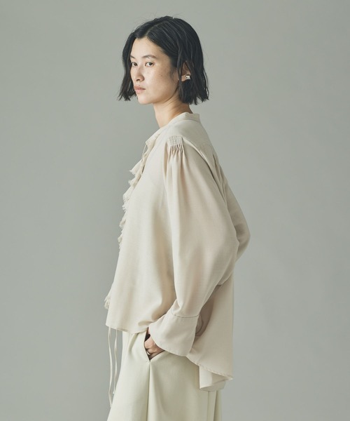 Curensology（カレンソロジー）の「Curensology(カレンソロジー)/ウールMIXビエラフリルブラウス（シャツ/ブラウス・レディース・ネイビー/ベージュ/オフホワイト・FREE）」の5枚目の写真