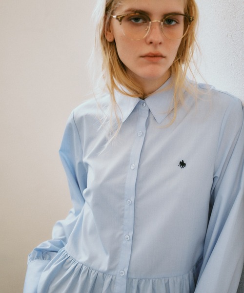 VIS(ビス)の「【POLO BCS】VIS別注ペプラムデザインシャツ(シャツ/ブラウス・レディース・オフホワイト/サックスブルー/ブルー系その他・FREE)」の2枚目の写真