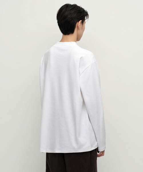 MUSINSA STANDARD（ムシンサスタンダード）の「[ヒートタンダード] モックネック長袖Tシャツ [ホワイト]（Tシャツ/カットソー・メンズ・その他・X-LARGE/XX-LARGE/XXX-LARGE/SMALL/MEDIUM/LARGE）」の3枚目の写真