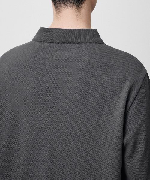 MUSINSA STANDARD（ムシンサスタンダード）の「スリットネックピケポロシャツ[ガンメタル]（ポロシャツ・メンズ・その他・SMALL/MEDIUM/LARGE/X-LARGE/XX-LARGE）」の4枚目の写真