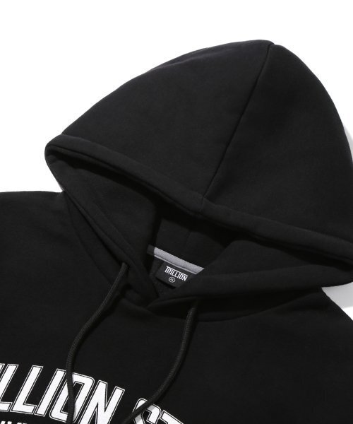 TRILLION(トリリオン)の「スタジオアーチオーバーサイズフードパーカー(ブラック)(パーカー・レディース・その他・SMALL/MEDIUM/LARGE/X-LARGE)」の3枚目の写真