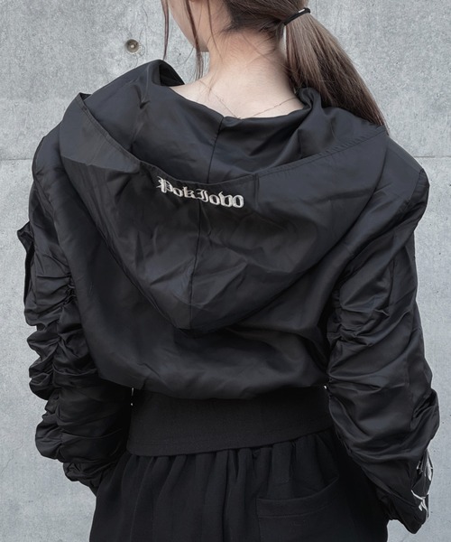 KsG(ケーエスジー)の「レタリングナイロンジップジャケット(ブルゾン・レディース・ブラック/グレー・MEDIUM/SMALL/LARGE)」の10枚目の写真