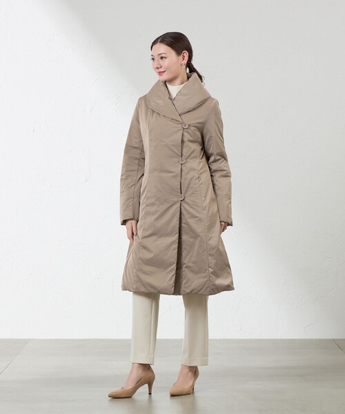 amaca（アマカ）の「女優ダウン（ダウンジャケット/コート・レディース・ベージュ系その他5/ダークネイビー・38/40）」の4枚目の写真