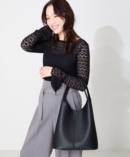 MISCH MASCH(ミッシュマッシュ)の「ショルダーホーボーバッグ(ハンドバッグ・レディース・ブラック/ホワイト・フリ-)」の6枚目の写真