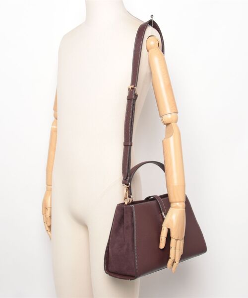 Guess(ゲス)の「RUDIE Satchel ハンドバッグ(ハンドバッグ・レディース・ブラウン・ONE SIZE)」の2枚目の写真