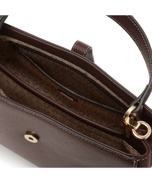 Guess(ゲス)の「RUDIE Satchel ハンドバッグ(ハンドバッグ・レディース・ブラウン・ONE SIZE)」の4枚目の写真