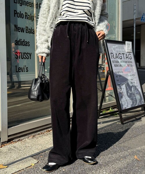 fredy emue（フレディエミュ）の「コーデュロイドロストイージーパンツ（その他パンツ・レディース・ブラック/オフホワイト/ベージュ・36/38）」の9枚目の写真