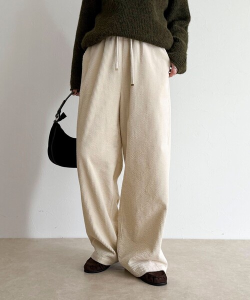 fredy emue（フレディエミュ）の「コーデュロイドロストイージーパンツ（その他パンツ・レディース・ブラック/オフホワイト/ベージュ・36/38）」の18枚目の写真