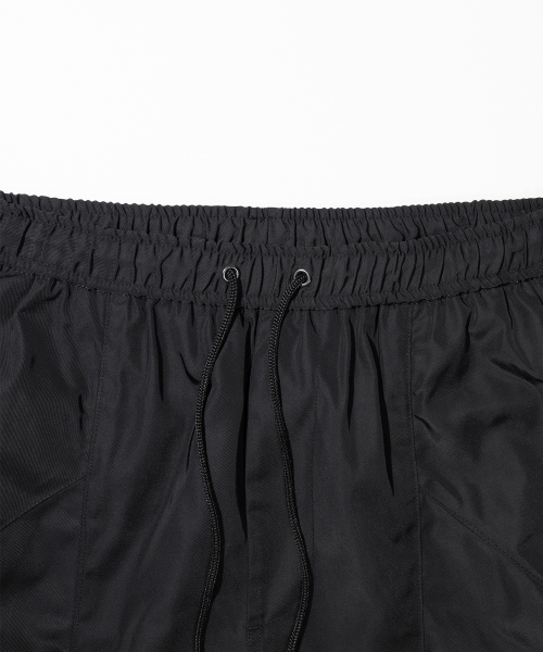 MASSNOUN(マスノウン)の「バルーンポケットディビジョンショートパンツ MSHSP001-BK(その他パンツ・レディース・その他・MEDIUM/LARGE)」の6枚目の写真