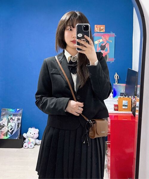 Vivacious(ビバシャス)の「Mini Square Cross Bag - 5COL(メッセンジャーバッグ・レディース・ブラック/ピンク/レッド/シルバー/ブラウン・FREE)」の20枚目の写真