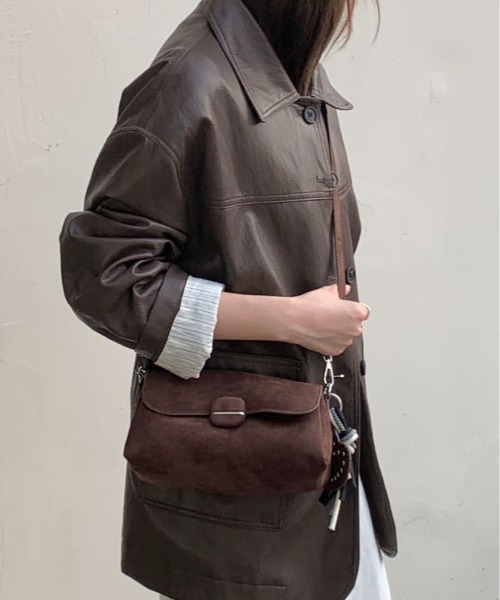 FINEnough(ファインナフ)の「フリンジチャーム&ハートチャーム2WAYショルダーバッグ(ショルダーバッグ・レディース・ブラウン/キャメル/ベージュ・FREE)」の19枚目の写真