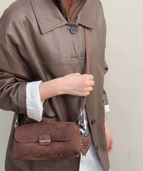 FINEnough(ファインナフ)の「フリンジチャーム&ハートチャーム2WAYショルダーバッグ(ショルダーバッグ・レディース・ブラウン/キャメル/ベージュ・FREE)」の22枚目の写真
