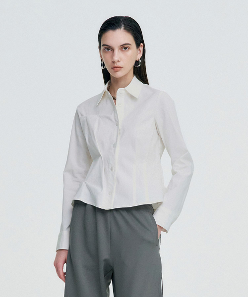 KIMZISU(キムジス)の「DOZI - Pinched Unbalance shirt _ WHITE(ビジネスシャツ・レディース・その他・SMALL/MEDIUM)」の2枚目の写真