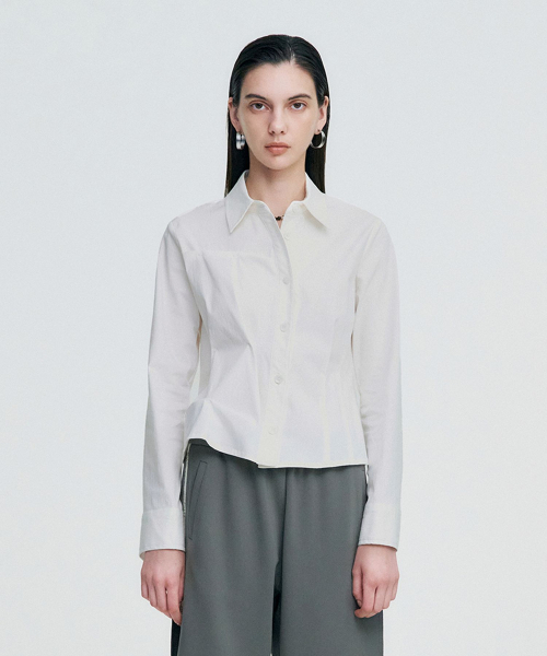 KIMZISU(キムジス)の「DOZI - Pinched Unbalance shirt _ WHITE(ビジネスシャツ・レディース・その他・SMALL/MEDIUM)」の3枚目の写真