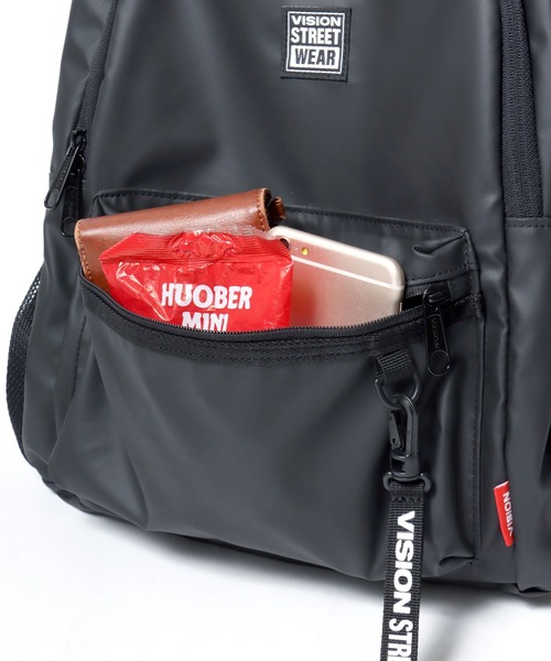 VISION STREET WEAR（ヴィジョンストリートウェア）の「VISION STREET WEAR（ヴィジョンストリートウェア）4TIER BACKPACK/ワンポイントロゴ バックパック/リュック（バックパック/リュック・メンズ・ブラック系1/ブラック系3/ブラック系2・FREE）」の20枚目の写真