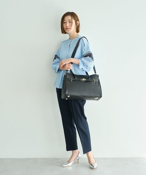YECCA VECCA（イェッカヴェッカ）の「ストレッチピンタックパンツ（その他パンツ・レディース・ライトベージュ/ネイビー・S/M）」の12枚目の写真