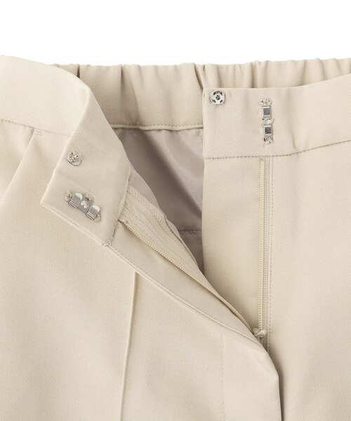YECCA VECCA（イェッカヴェッカ）の「ストレッチピンタックパンツ（その他パンツ・レディース・ライトベージュ/ネイビー・S/M）」の4枚目の写真
