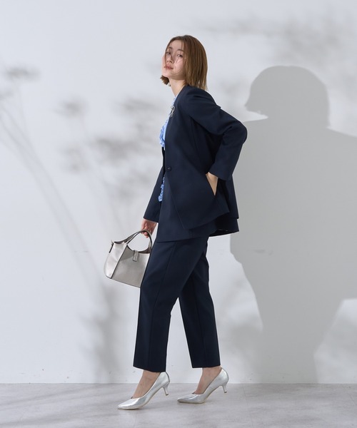 YECCA VECCA（イェッカヴェッカ）の「ストレッチピンタックパンツ（その他パンツ・レディース・ライトベージュ/ネイビー・S/M）」の9枚目の写真