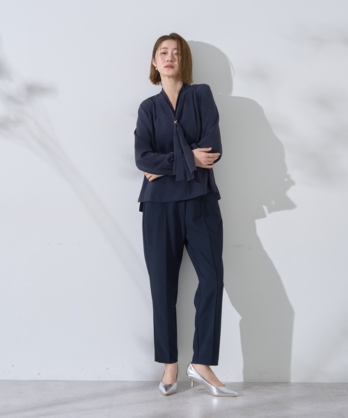 YECCA VECCA（イェッカヴェッカ）の「ストレッチピンタックパンツ（その他パンツ・レディース・ライトベージュ/ネイビー・S/M）」の4枚目の写真