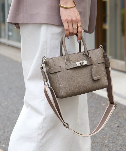 RIVE DROITE(リヴドロワ)の「予約【実用性抜群】ひねり金具ミニトートバッグ(トートバッグ・レディース・ベージュ/グレー系その他/サックスブルー・FREE)」の1枚目の写真