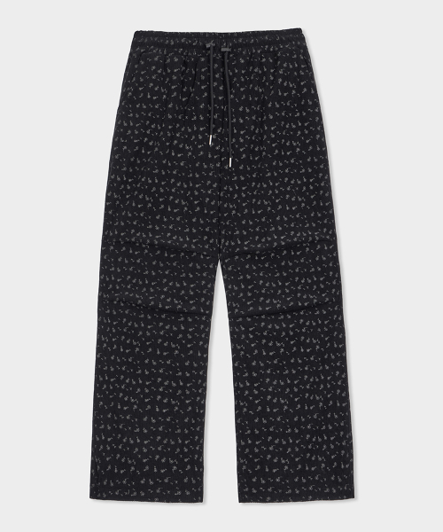 BELLOL（ベロエル）の「Flower pintuck pants BLACK（スウェットパンツ・レディース・その他・FREE）」の4枚目の写真