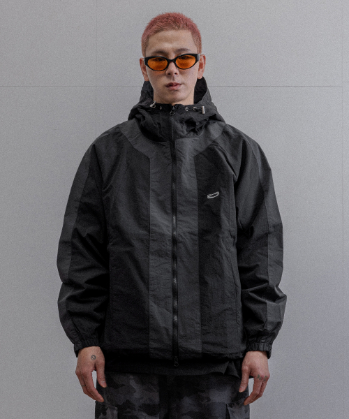 BURNING CAPONE(バーニングカポネ)の「BC Match Windbreaker(ナイロンジャケット・メンズ・ブラック・FREE)」の1枚目の写真